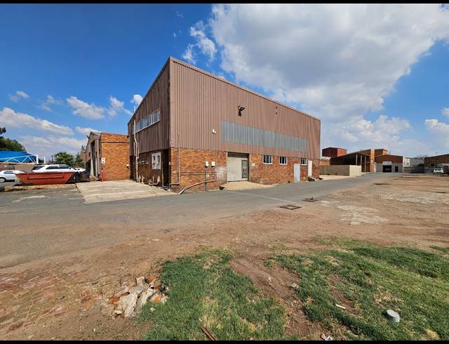 371M² WAREHOUSE TO LET IN ANDERBOLT